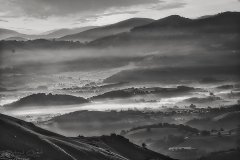 L'Étreinte Matinale des Brumes